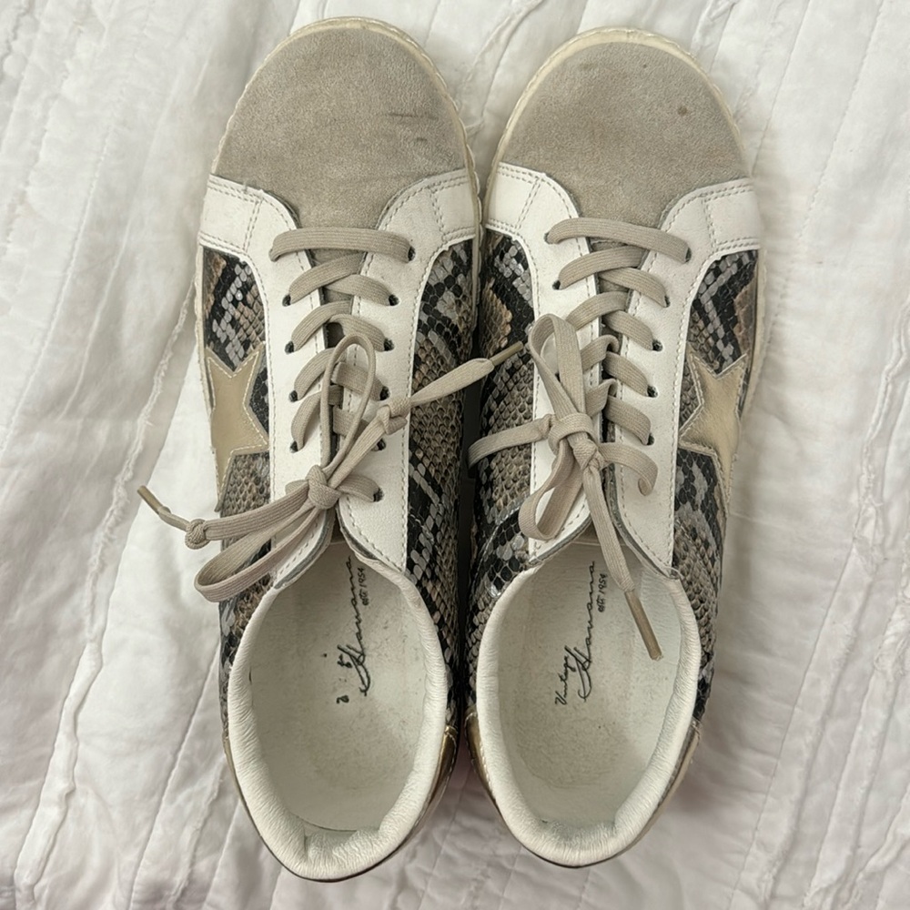 8.5 fun vintage Havana casual shoes